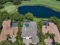 GORGEOUS HOME OFF THE GOLF COURSE