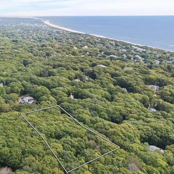 EXCEPTIONAL OPPORTUNITY IN MONTAUK