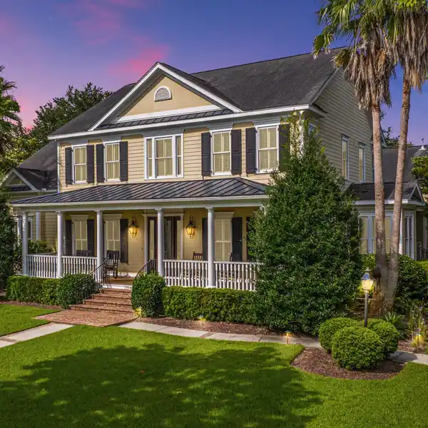 EXQUISITE ESTATE IN PRESTIGIOUS OLDE PARK
