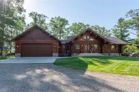 Custom Log Home on Fish Trap Lake