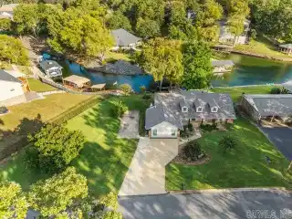 Stylish Lakeside Gem with Scenic Views