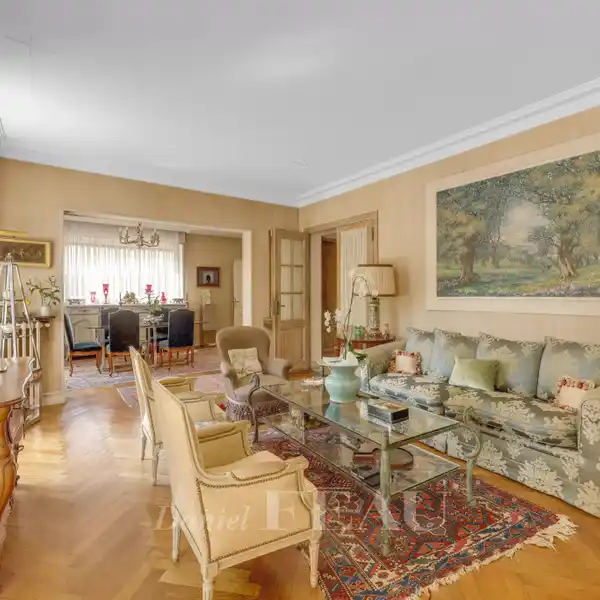 CHARACTER-FILLED HOME STEPS FROM PARC DES IBIS