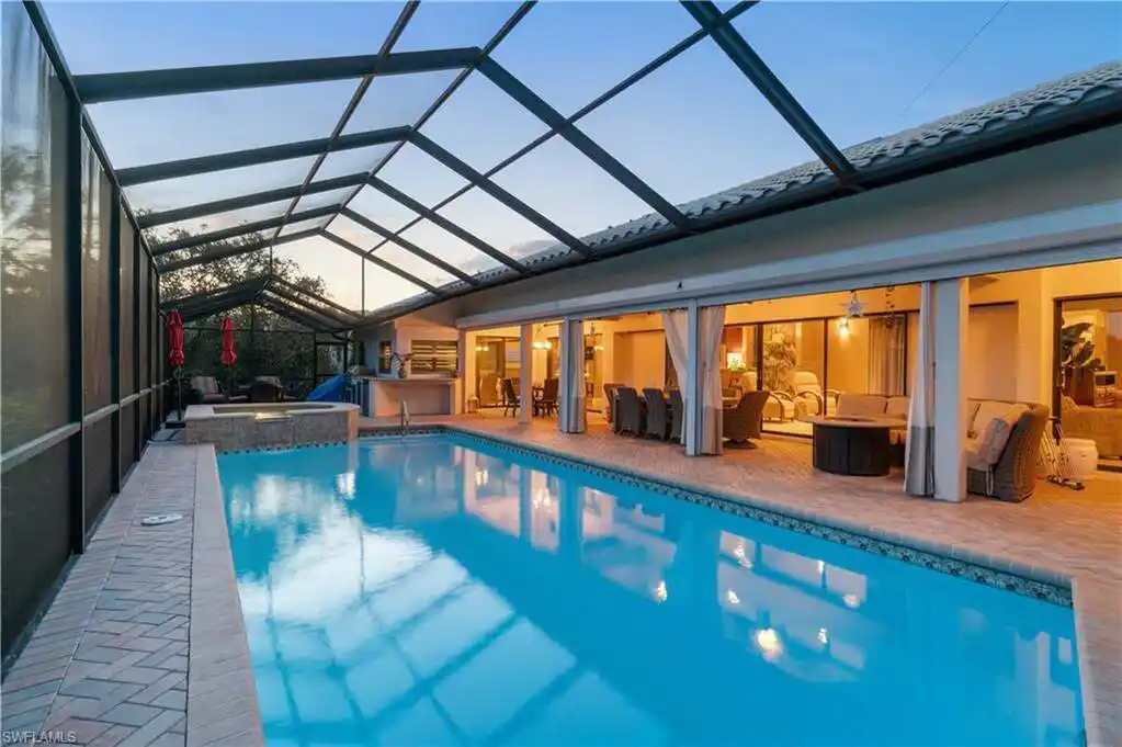 Exquisite Home in Sought-after Spanish Wells