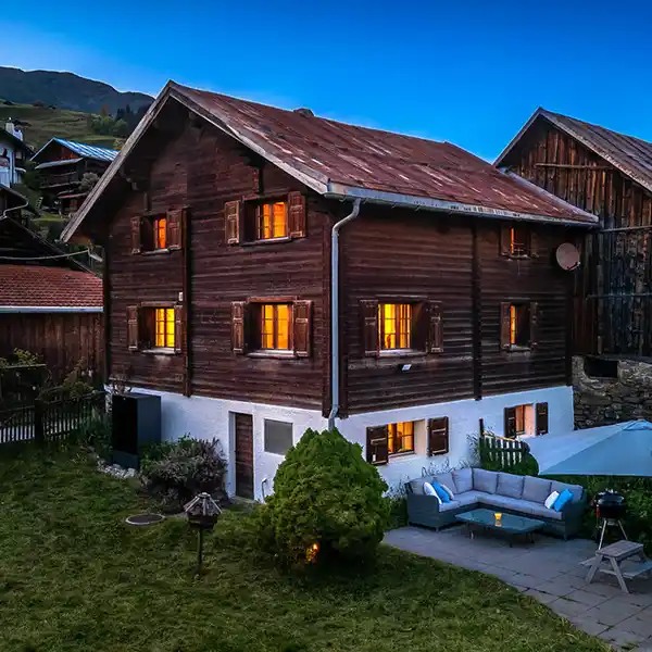 AUTHENTIC GRISONS HOLIDAY HOME WITH CHARM IN THE HEART OF VELLA