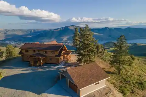 Private Gated Mountain Estate