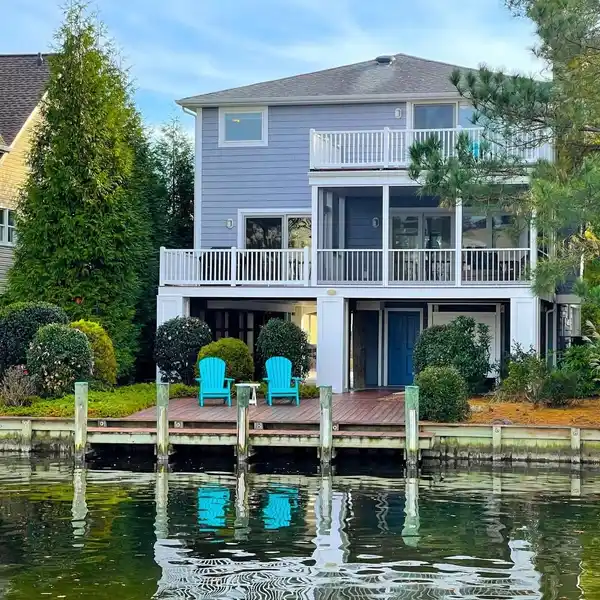 STUNNING CANAL FRONT RETREAT WITH A PRIVATE BOAT DOCK