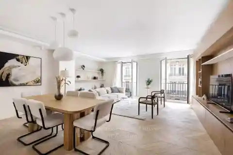 Bright and Elegant Apartment