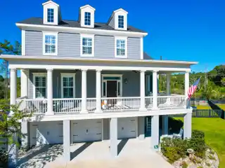 Luxury Estate in Prestigious Stratton by the Sound