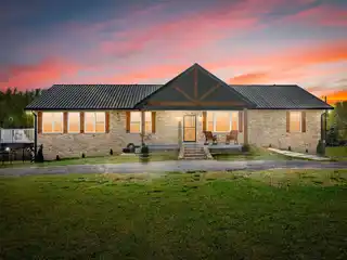 Breathtaking 9-acre Homestead