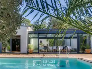 Architect-Designed Villa in a Calm and Green Environment