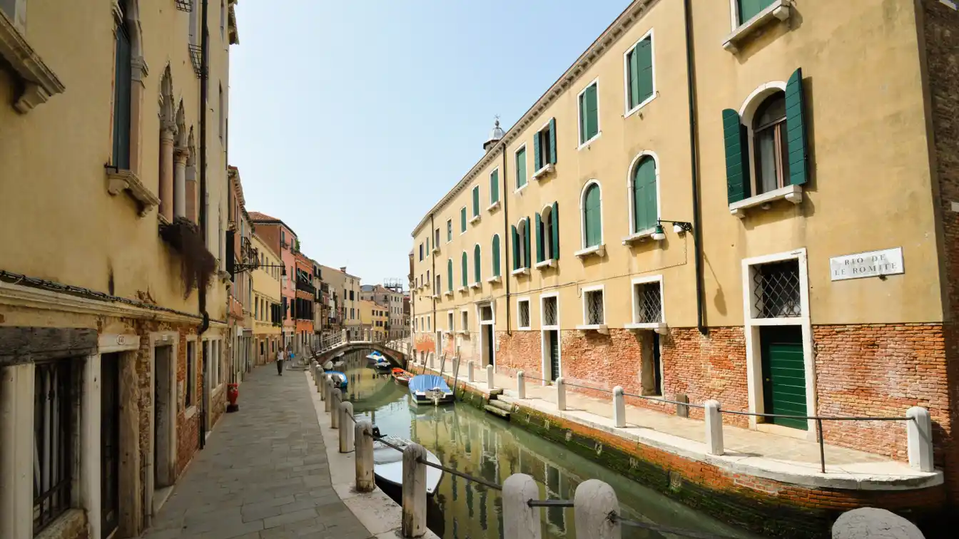 Elegant Venetian Residence with Evocative Views