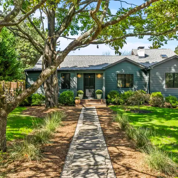 PRIVATE BEACH ACCESS COMPLETE WITH POOL HOUSE
