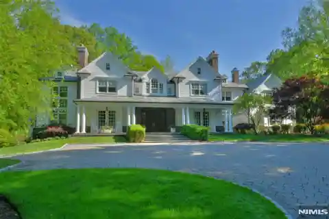 Wonderfully Constructed Colonial Manor