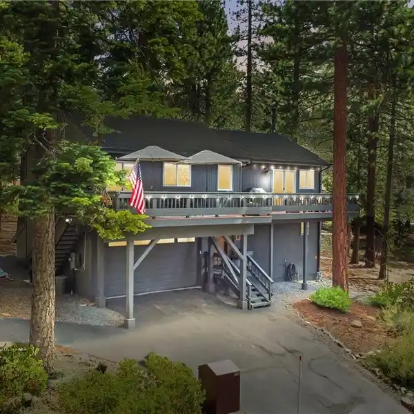 CLASSIC TAHOE CHARM WITH MODERN UPDATES