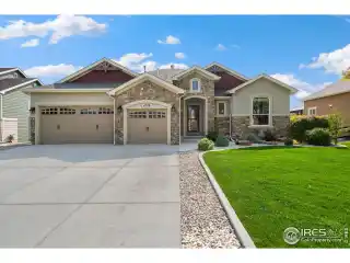 Beautifully Maintained Home in Thompson Crossing