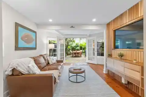 Classic Charleston Single