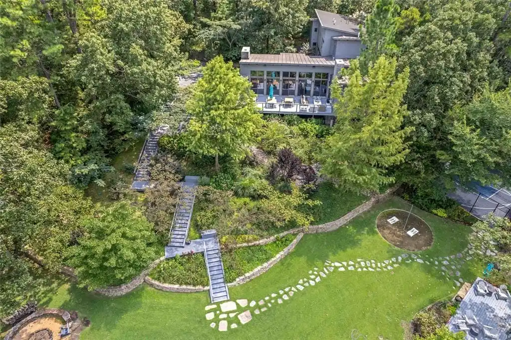 Beautiful Compound on Lake Cypress Springs