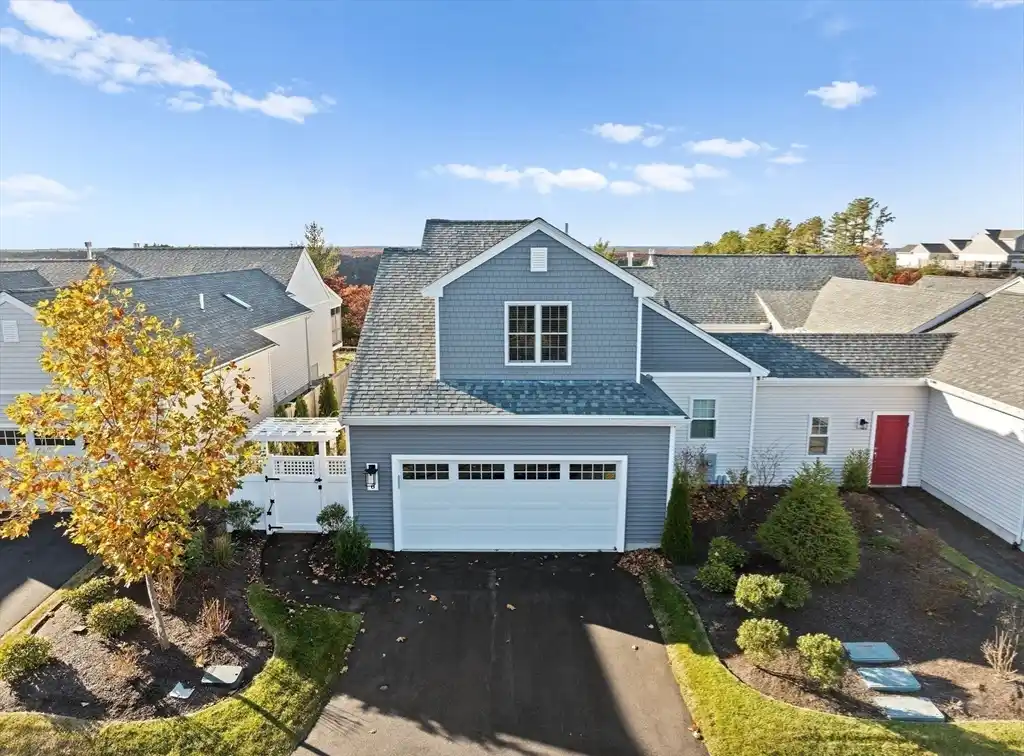 Exquisite Home at Tinker's Bluff in the Pinehills