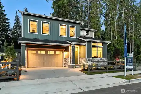 New Modern Farmhouse in Coyote Woods