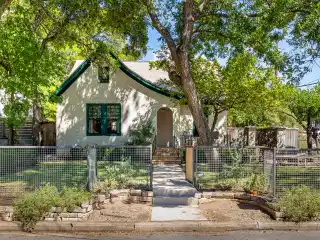 Beautifully Restored 1932 Tudor in Shoal Crest