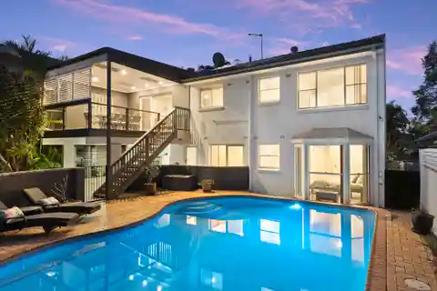 Laid-Back Beach Lifestyle in Sunlit Sanctuary