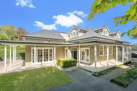 Fully Renovated Traditional Stunner