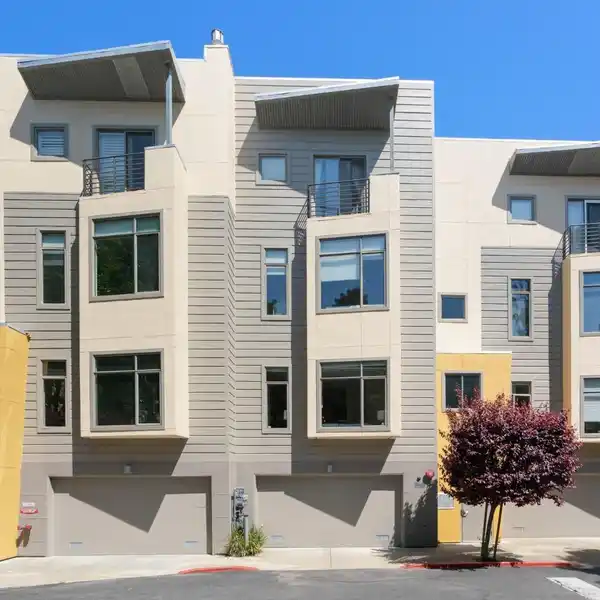LUXURIOUS TWO-LEVEL HOME IN PRIME MISSION DOLORES LOCATION