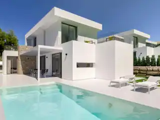 Bright, Spacious Home Overlooking Sea and Mountains