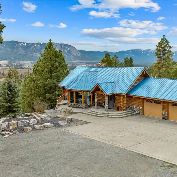 LOG HOME ON THREE PRIVATE ACRES