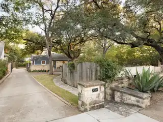 Tarrytown Elegance with Gated Privacy