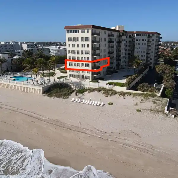 BEAUTIFULLY RENOVATED CORNER UNIT WITH DIRECT OCEAN VIEWS