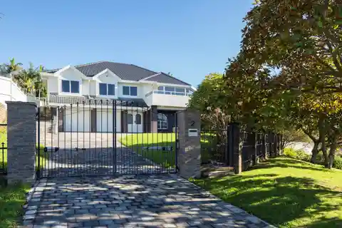 Family Home Nestled in a Peaceful Cul-De-Sac