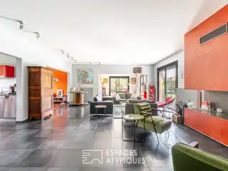 Spacious Retreat with Panoramic Countryside Views
