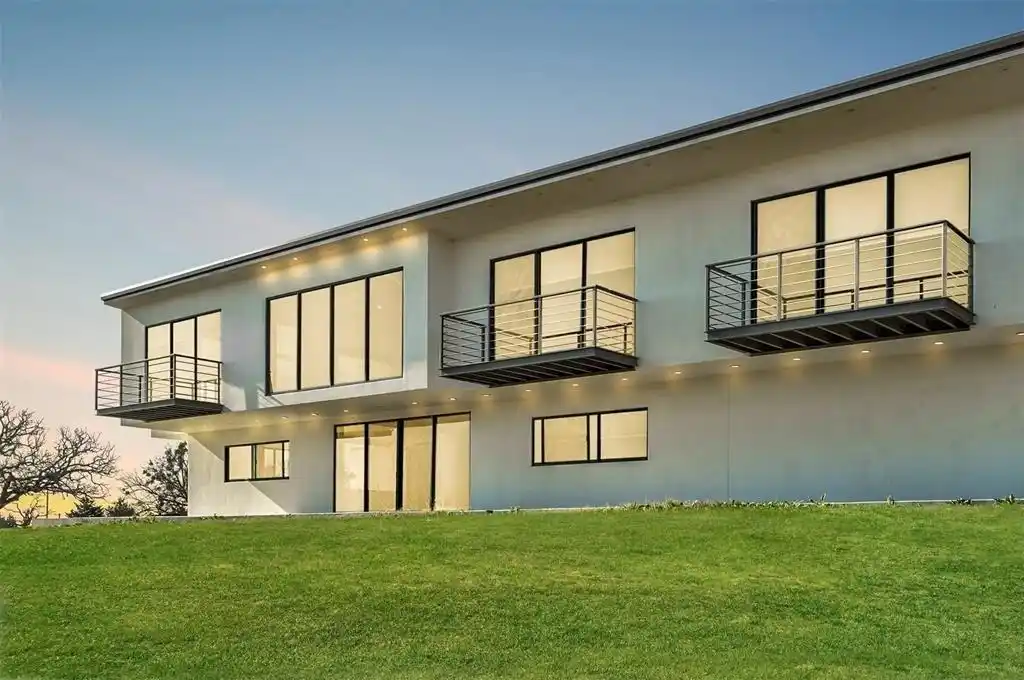 Extraordinary Contemporary Estate on Five Acres