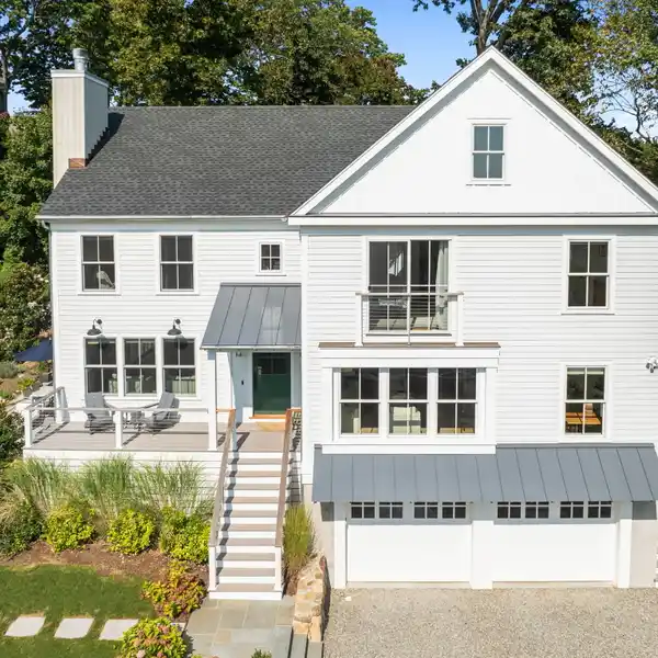 FULLY RENOVATED HOME IN A PRIME LOCATION