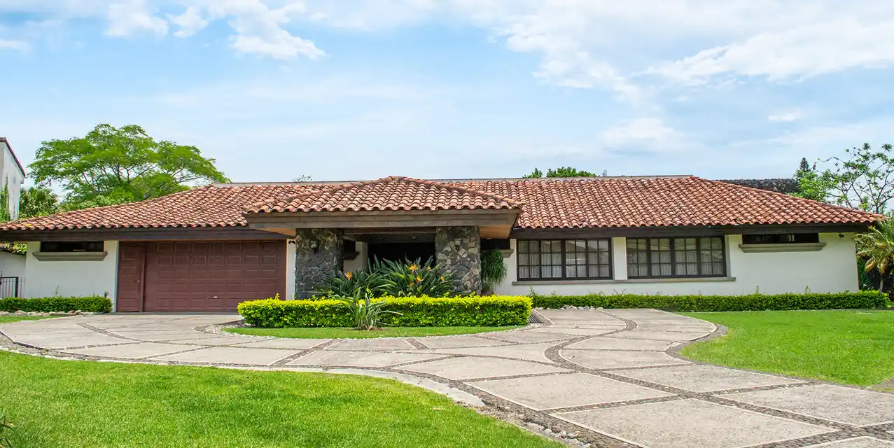 Spectacular Property in Prime Location