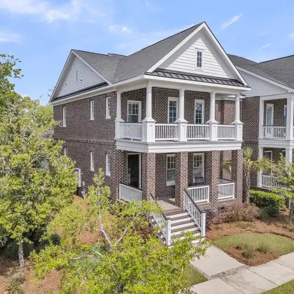 IMMACULATE TOWNHOME IN RALSTON GROVE