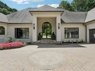 Exceptional Renovated Estate at Polo Golf & Country Club