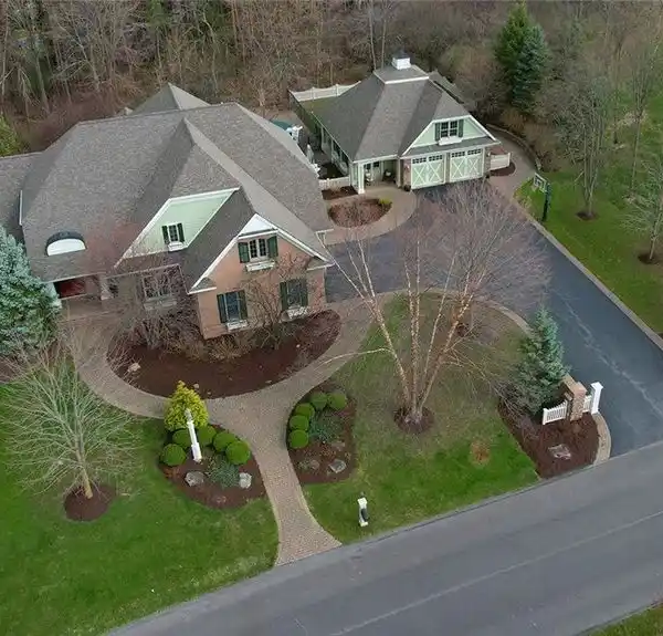 IMPRESSIVE CUSTOM HOME ON A QUIET CUL-DE-SAC