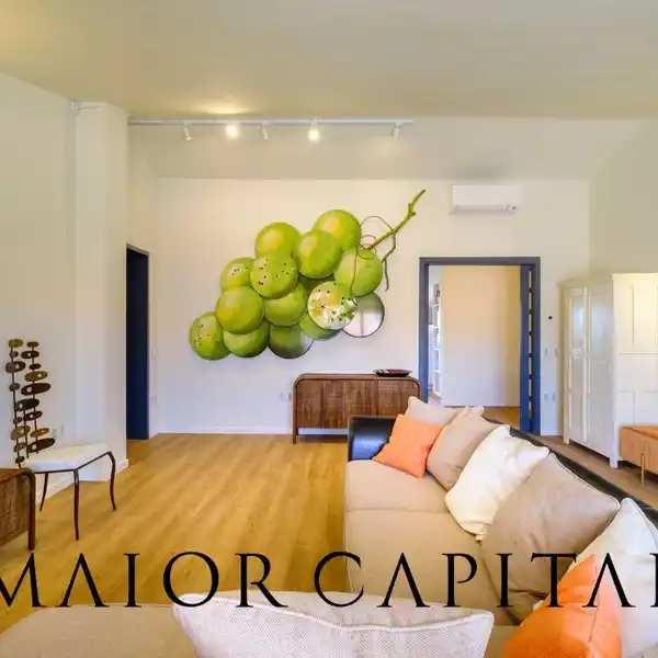 VERITABLE ART GALLERY STYLE IN EXCLUSIVE PENTHOUSE