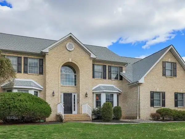 LUXURY HOME IN GREENWOOD MEADOWS
