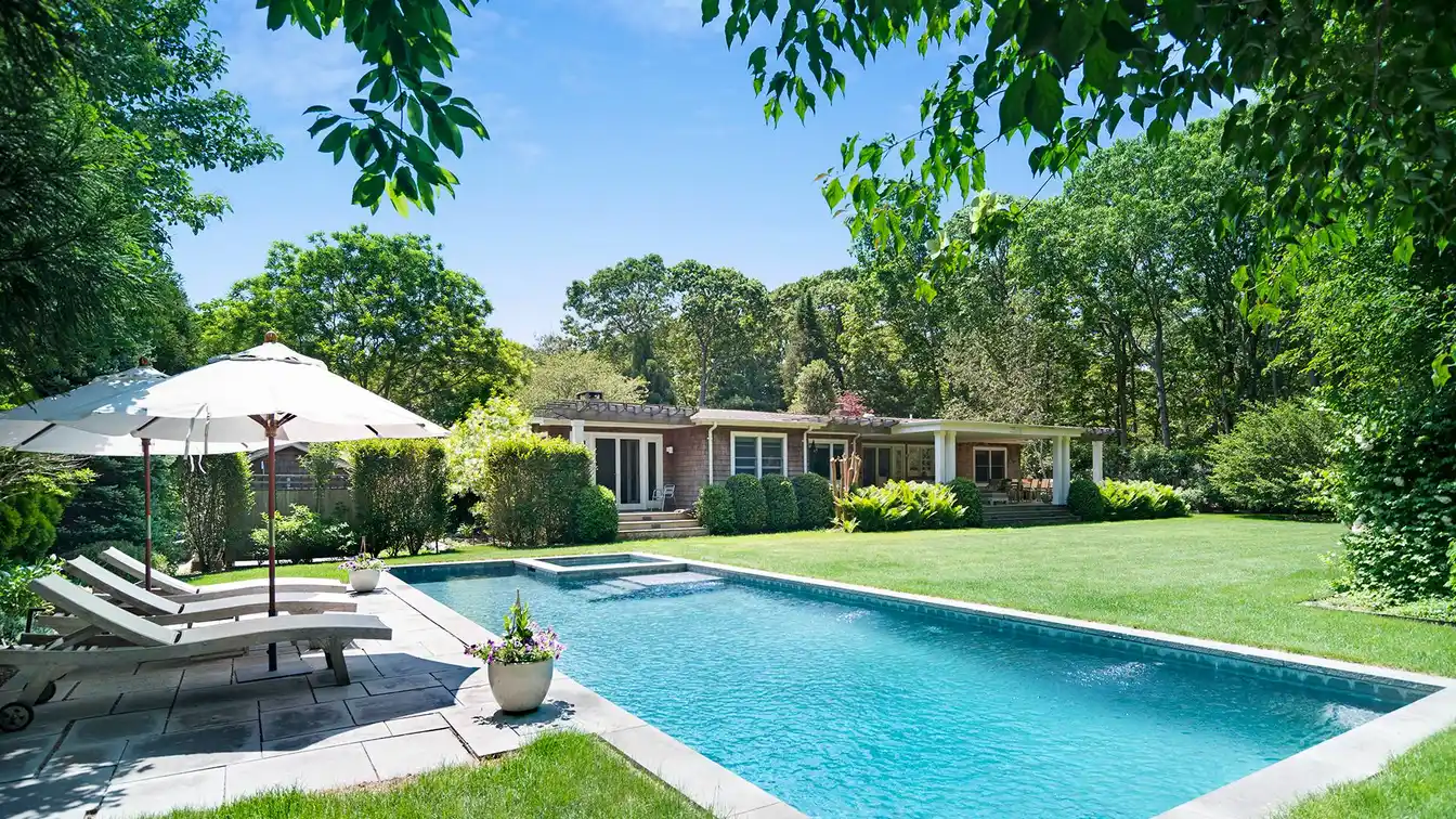 Wonderful One-level Contemporary Home for Rent