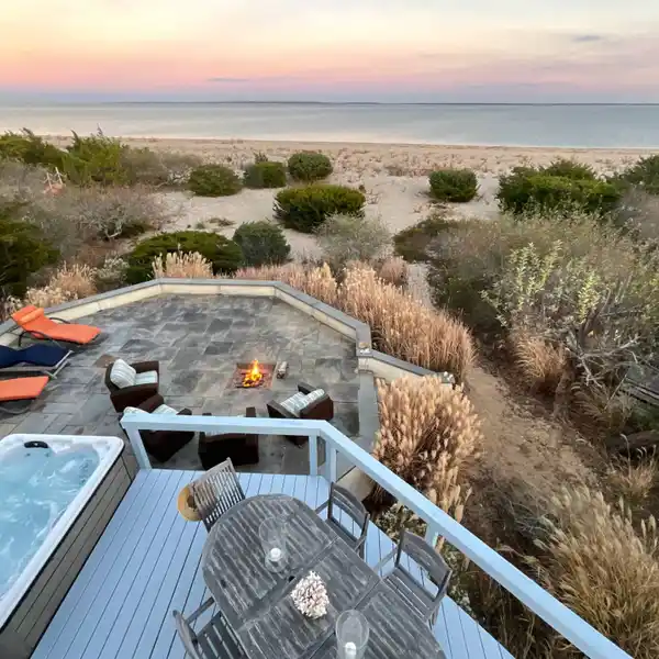 BEACH COTTAGE FOR RENT ON GERARD DRIVE