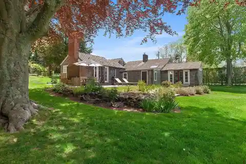 Beautiful Four Bedroom Farmhouse for Rent