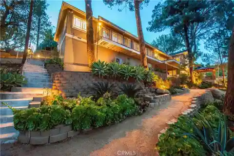 Hidden Gem in the Picturesque Hills of Chatsworth