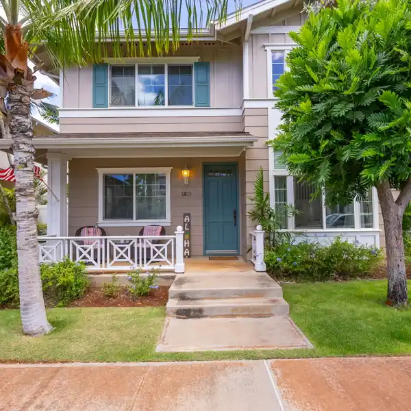 EXPANSIVE AND FLEXIBLE HOME
