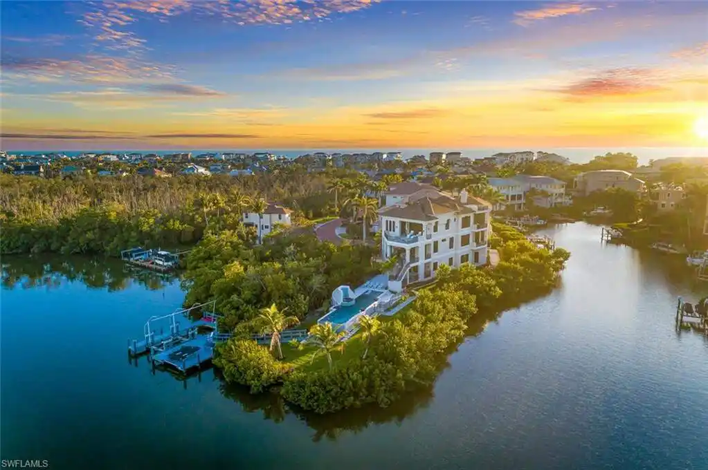Exceptional Home in Barefoot Beach