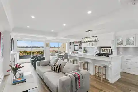 Entertainer’s Riverside Townhouse with Corian Kitchen and Bbq