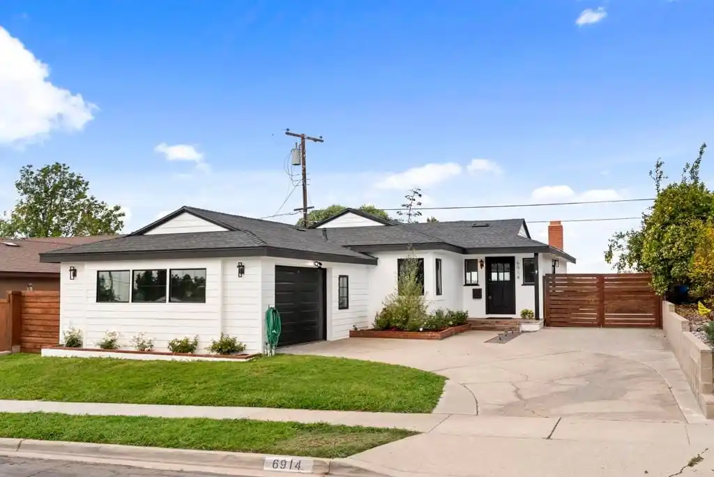 Charming Home in Allied Gardens