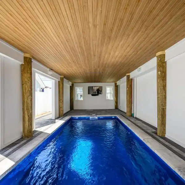 WATERFRONT LUXURY WITH PRIVATE DOCK AND POOL